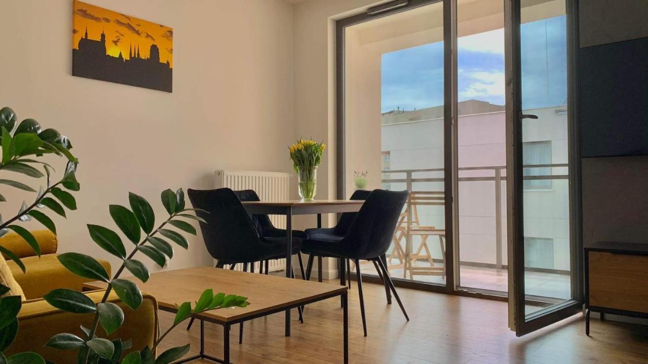 Garden Apartment Free Parking Place グダニスク エクステリア 写真